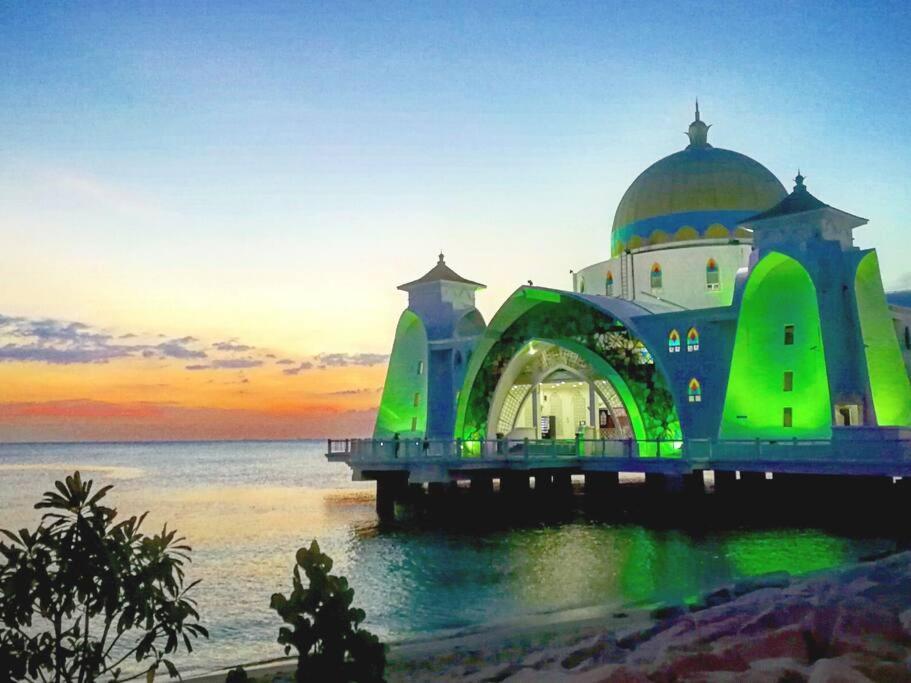 Leju 21 樂居 Explore Malacca From A Riverside House المظهر الخارجي الصورة