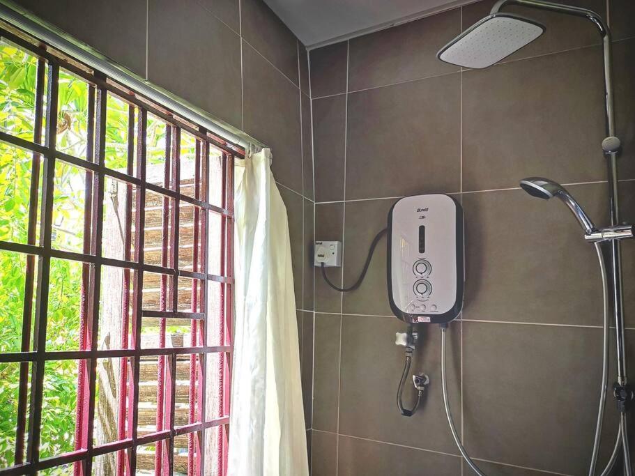 Leju 21 樂居 Explore Malacca From A Riverside House المظهر الخارجي الصورة